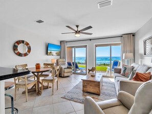 Beautifully updated, ground floor condo in the coveted Coral Reef Club in Destin