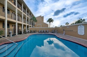 Coral Reef Club pool - a great place to cool off!