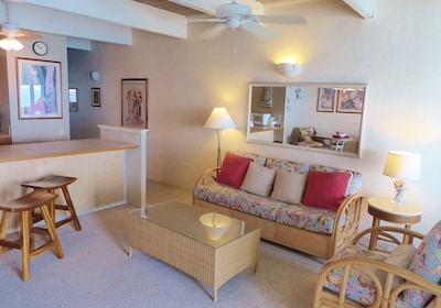 Direct Oceanfront Condo!  Sea Turtles & Beautiful Sunsets from the Lanai