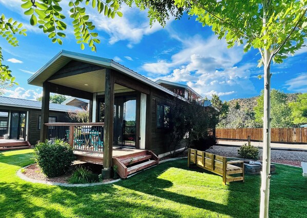 Tiny Home 4 with lush beautiful landscaping.  Strategically located in Orderville, Utah Just 20 miles from Zion National Park and 50 miles from Bryce Canyon making it the PERFECT basecamp for your Southern Utah Adventure!