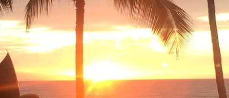 Spectacular sunsets - Maui Island Aloha!