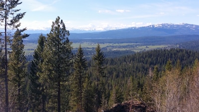 Silver Fox Yurt - Where the Mountains Meet the Moon