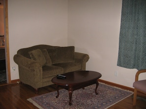 sitting area off master suite