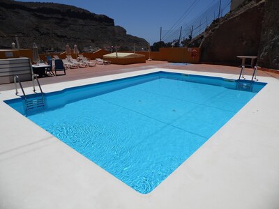 Puerto Mogan - Geräumig, 3 Schlafzimmer, gut ausgestattet, sichere Wohnung. Beheizter Pool  