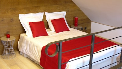 Chambre 2 : lit double 140x190 / twin size bed