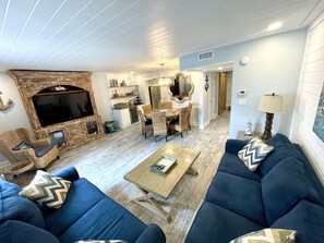 Living/Dining Room