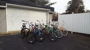 9 newer beach bikes