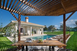 grill area