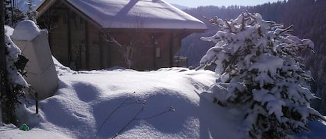 Le chalet en hiver, mais  toujours accessible...