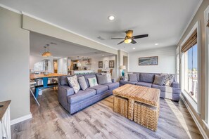 Open floor plan with living / dining / kitchen all with beach views!