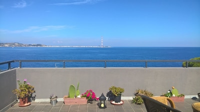 Panoramico appartamento di fronte allo  Stretto di Messina