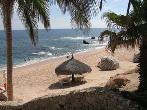 YES you CAN swim here, and the water is heavenly. it is the perfect temperature!