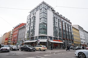 Esterni