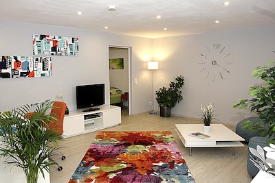 Modern ausgestattetes, ruhig und zentral gelegenes Apartment und Ferienwohnung