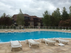 Piscine chauffée  du printemps à fin septembre