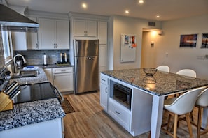 Newly remodeled kitchen.