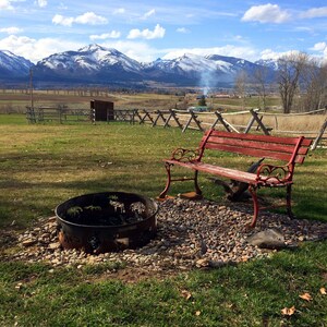 Wilderness Spirit Cabins 'Bear Cave' cabin-family friendly/sportsman paradise