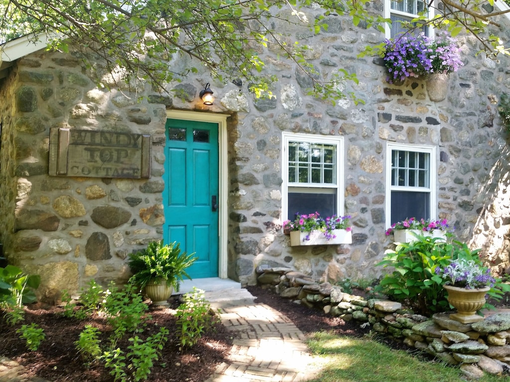 Cottage Entry at one of the top vacation rentals in Connecticut 