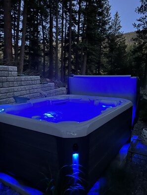 Private hot tub