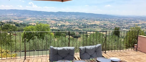 Assisi - Views forever! The rooftop BBQ Terrace is just perfect 