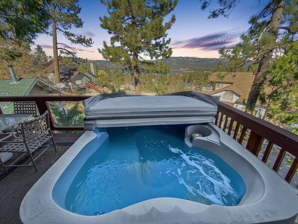 Jacuzzi with a View!!!  The View that earned the Cabin it's name!!  