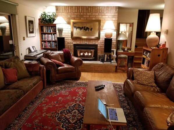 Very comfortable, gas fireplace