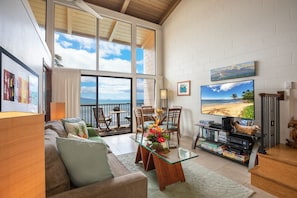 Hono Kai C1 Open Living area