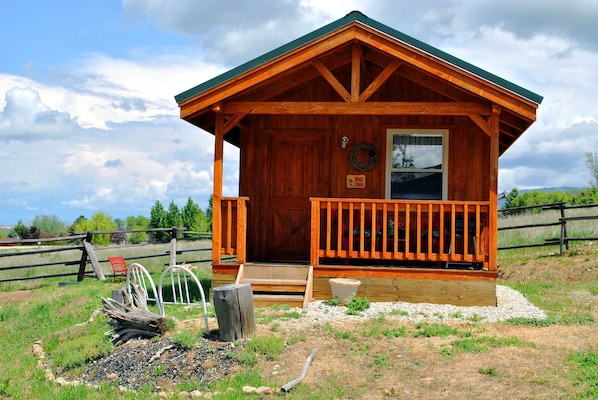 Wolf Den Cabin- front view