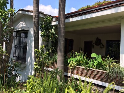 Villa Xochimilco-Mexican Colonial Home-Great Location, perfecto para familias-piscina