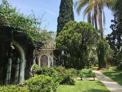 Villa Xochimilco-Mexican Colonial Home-Great Location, perfecto para familias-piscina