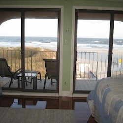 Endless ocean views from Master Bedroom!