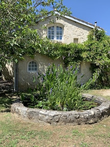 Casa de campo Gascon del siglo XVIII con piscina privada y amplios terrenos