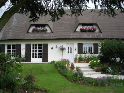Attractive Normandy gite in a rural location, yet easy reach of all amenities.