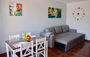 COMEDOR - SALON CON SOFA CAMA