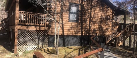 Newly painted cabin in 2023! Beautiful exterior! We have paved easy up driveway.