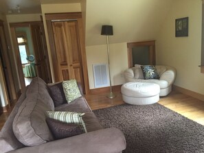Comfortable and cozy furniture, flat screen TV with Cable.