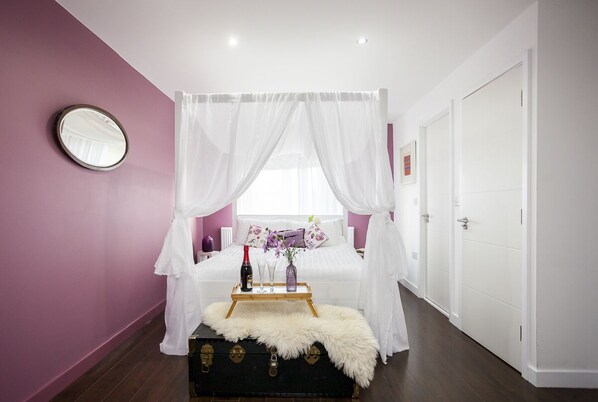 Our bridal suite with en suite... 
