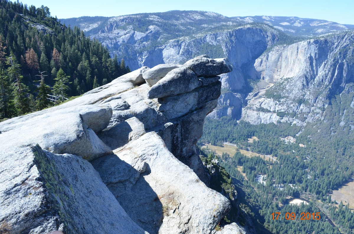 The Creek House Near Yosemite