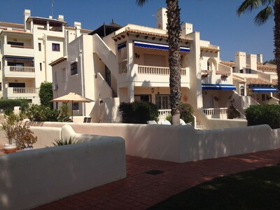 Costa Blanca: apart. Ground floor, 4km from the sea, large garden, LAS RAMBLAS ORIHUELA COSTA