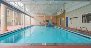 Indoor/outdoor pool