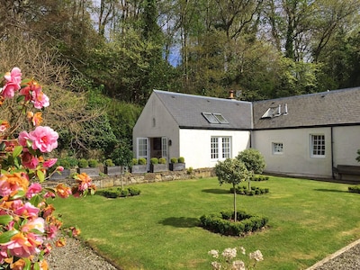 Geräumiges Ferienhaus - wunderschöne Lage, ländlich und doch in der Nähe von Crieff.  