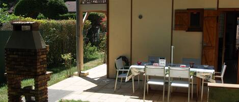 Petit déjeuner sur la terrasse