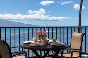 Dining on the Lanai with a view!