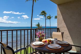 *Lauloa 306* Maui Prime Oceanfront Condo, A/C!