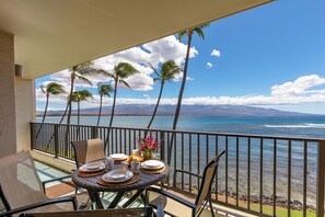 Dining on the Lanai with a view!