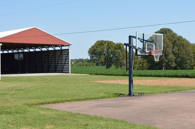 Cozy Farmhouse Near Mammoth Cave & Bowling Green