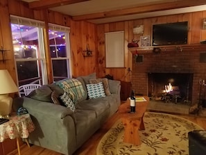 Living-room (please bring kindling)