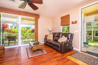 Reduced Rate! 3 Bdrm Townhome Near Beaches & Golf with A/C