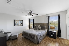 Cozy bedroom with privet bathroom with lake view