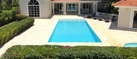 Villa Front View- 40 foot fully tiled pool!